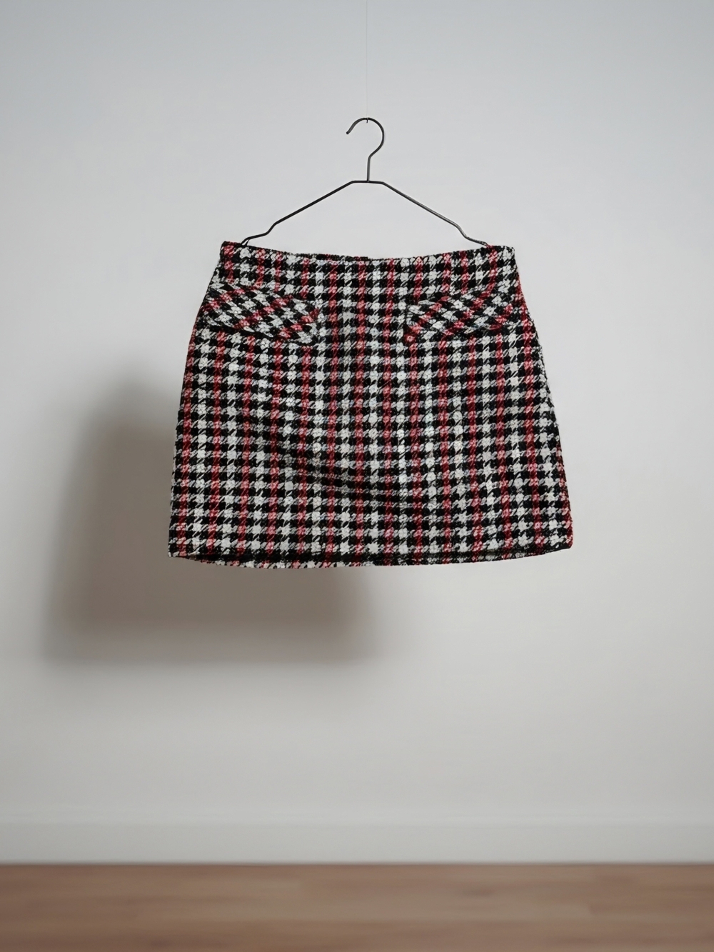 Pferdgarten Baumontwear Classic Houndstooth Mini Skirt in Black, White & Red